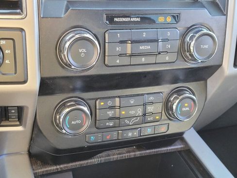 Used 2020 Ford F250 Lariat w/ Lariat Value Package image 20