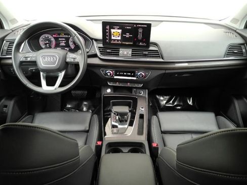 Used 2024 Audi Q5 2.0T Premium Plus image 3