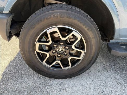 Used 2023 Ford Bronco Outer Banks AWD/4WD image 9