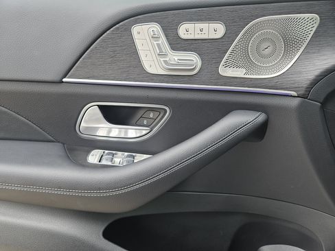 Certified 2026 Mercedes-Benz GLS 450 4MATIC image 23