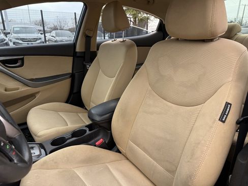 Used 2013 Hyundai Elantra GLS w/ Preferred Pkg image 10