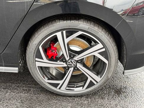 New 2026 Volkswagen GTI SE image 6