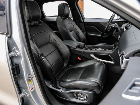 Used 2019 Jaguar F-PACE S image 35