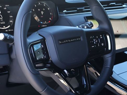 Used 2025 Land Rover Range Rover Sport SV Edition Two image 26