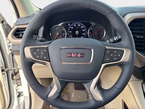 Used 2023 GMC Acadia Denali w/ Denali Ultimate Package FWD image 23