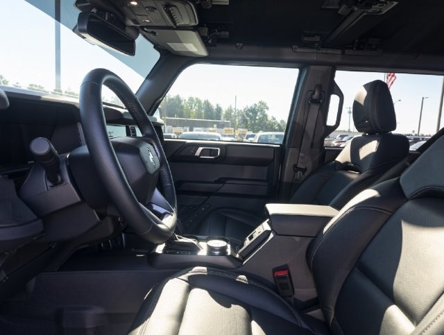 Used 2025 Ford Bronco Badlands AWD/4WD image 5