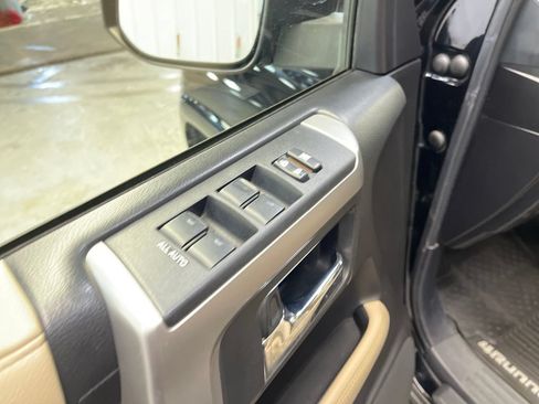 Used 2017 Toyota 4Runner SR5 Premium AWD/4WD image 16