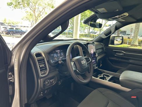 Used 2025 RAM 1500 Big Horn AWD/4WD image 6