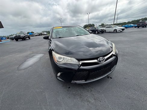 Used 2015 Toyota Camry SE image 8