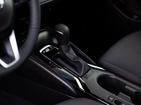 Certified 2025 Toyota Corolla SE w/ SE Premium Package image 24