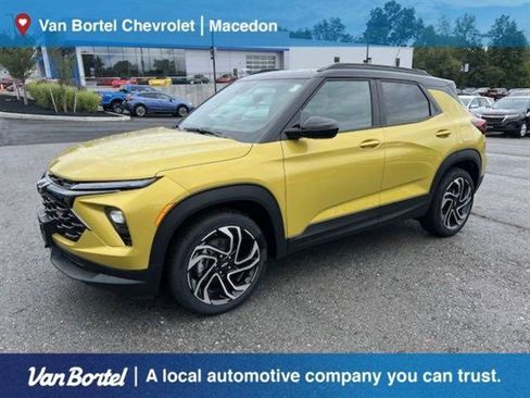 Used 2025 Chevrolet TrailBlazer RS w/ Driver Confidence Package FWD image 1