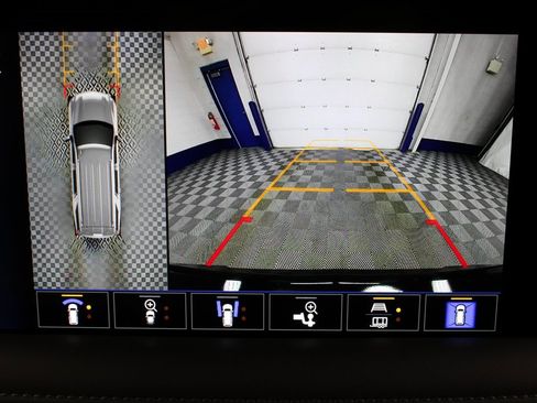 Used 2024 Chevrolet Tahoe Z71 image 16