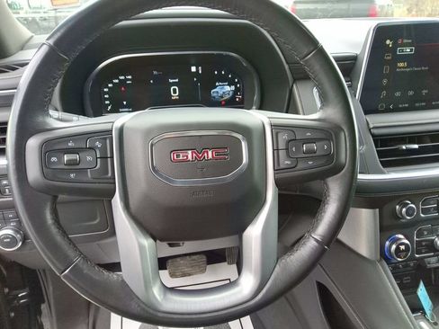 Used 2023 GMC Yukon XL SLT AWD/4WD image 13