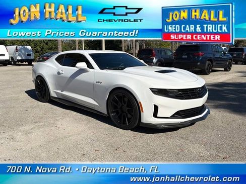 Used 2022 Chevrolet Camaro LT w/ Technology Package image 18