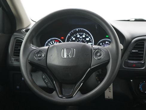 Used 2017 Honda HR-V LX image 16