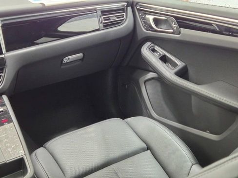New 2026 Porsche Macan image 17