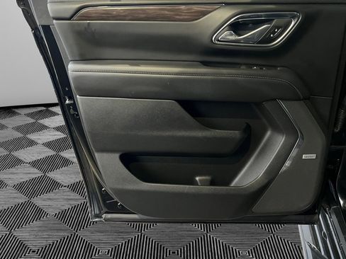 Used 2023 Chevrolet Suburban LT image 23