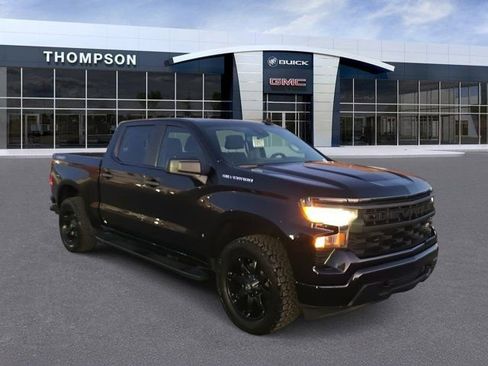 Used 2023 Chevrolet Silverado 1500 Custom image 1
