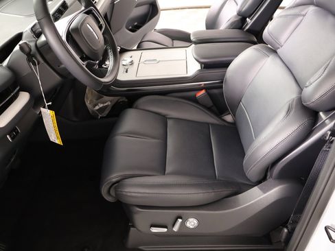 New 2026 Lincoln Navigator L Reserve AWD/4WD image 11