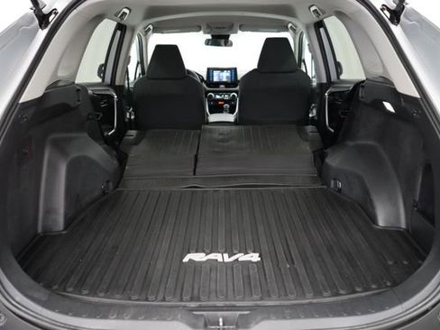 Used 2022 Toyota RAV4 LE image 52
