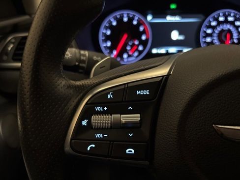 Used 2020 Genesis G70 2.0T w/ Elite Package image 17