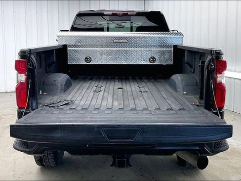 Used 2022 Chevrolet Silverado 3500 High Country AWD/4WD image 35