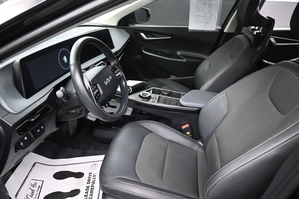 Used 2024 Kia EV6 Light AWD/4WD image 33