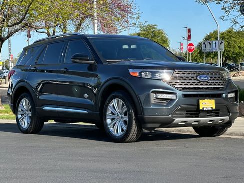 Certified 2022 Ford Explorer King Ranch w/ Class IV Trailer Tow Package AWD/4WD image 9