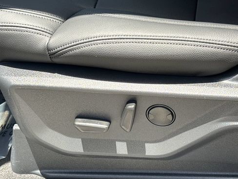 Used 2025 Ford Expedition Active RWD image 27
