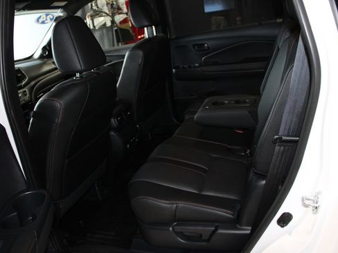 Used 2024 Honda Passport TrailSport image 12