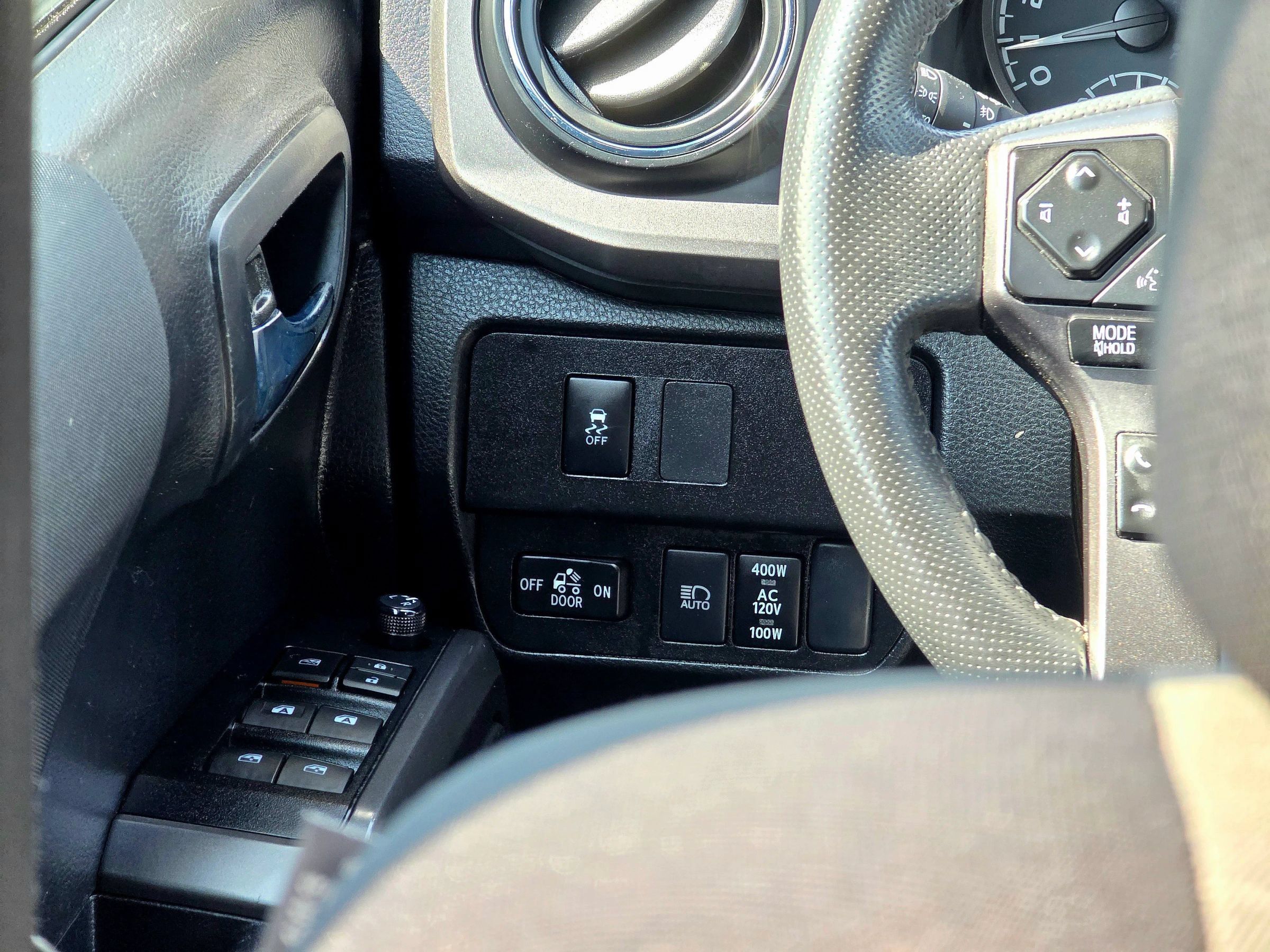 Used 2023 Toyota Tacoma TRD Off-Road AWD/4WD image 29