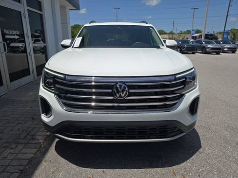 Used 2024 Volkswagen Atlas SE FWD image 2