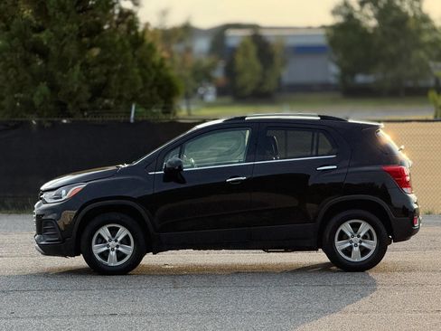 Used 2019 Chevrolet Trax LT w/ LT Convenience Package AWD/4WD image 8