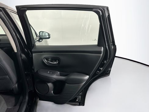 Used 2025 Honda HR-V LX image 27