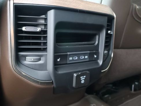 New 2026 RAM 2500 Limited AWD/4WD image 9