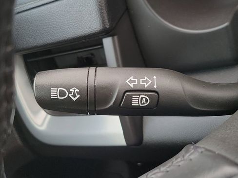 Used 2022 GMC Terrain SLT image 15