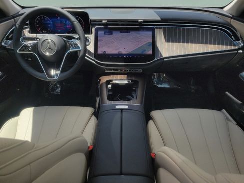 New 2026 Mercedes-Benz E 350 4MATIC Sedan image 11