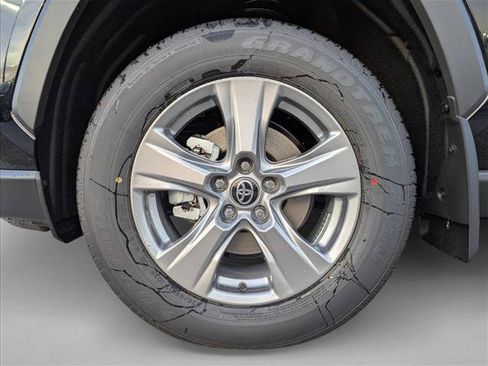 Certified 2025 Toyota RAV4 XLE w/ Convenience Package FWD image 10