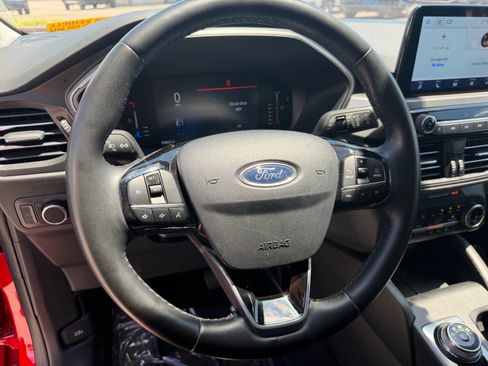 Used 2024 Ford Escape Active AWD/4WD image 29