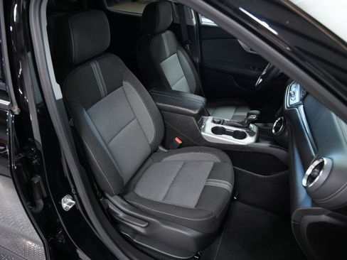Used 2025 Chevrolet Blazer LT AWD/4WD image 19