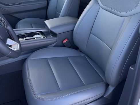 New 2026 Ford Explorer Active w/ Active Comfort Package image 12