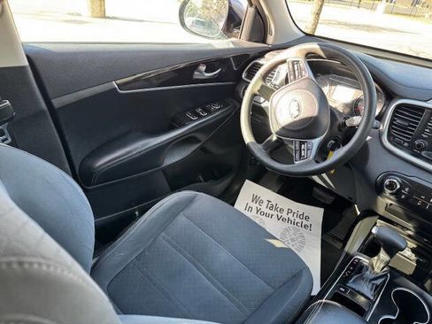 Used 2019 Kia Sorento L FWD image 28