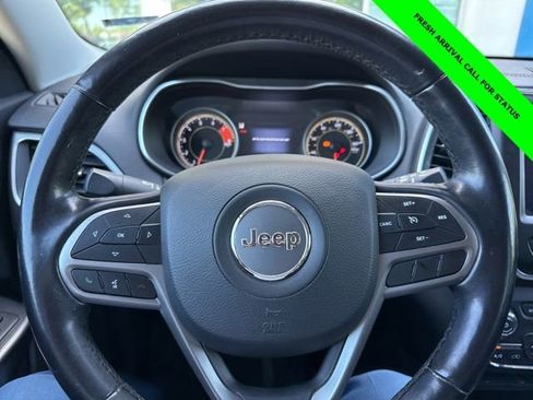 Used 2021 Jeep Cherokee Latitude Lux w/ Comfort/Convenience Group AWD/4WD image 14