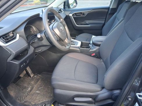 Used 2024 Toyota RAV4 LE FWD image 10