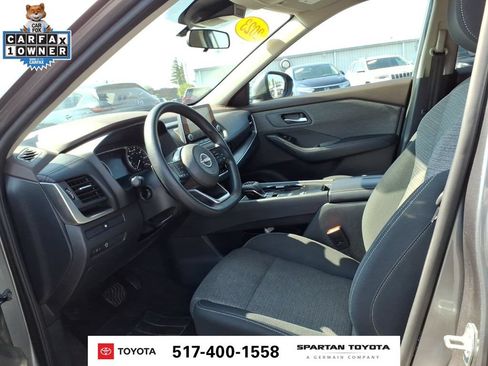 Used 2023 Nissan Rogue SV FWD image 12