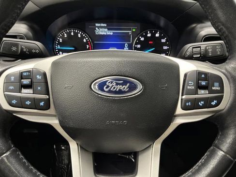 Used 2023 Ford Explorer Limited AWD/4WD image 18
