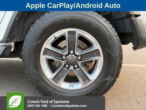 Used 2019 Jeep Wrangler Unlimited Sahara AWD/4WD image 9
