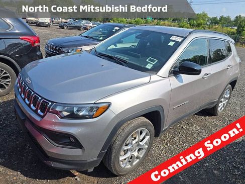 Used 2023 Jeep Compass Latitude AWD/4WD image 1