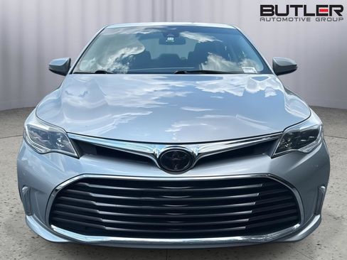 Used 2018 Toyota Avalon XLE FWD image 16