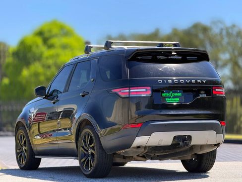 Used 2017 Land Rover Discovery HSE image 9